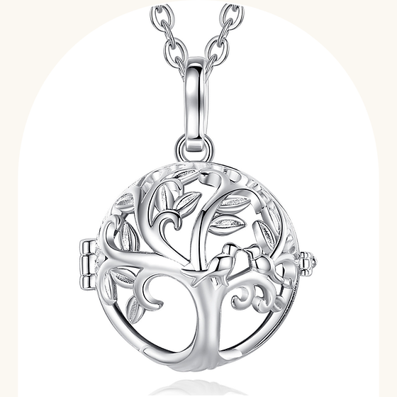Pendentif Les oiseaux dans l'arbre de vie — modèle de l’ensemble cadeau à 88 $.